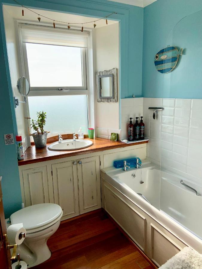 Orsay House Bed and Breakfast Portnahaven Buitenkant foto